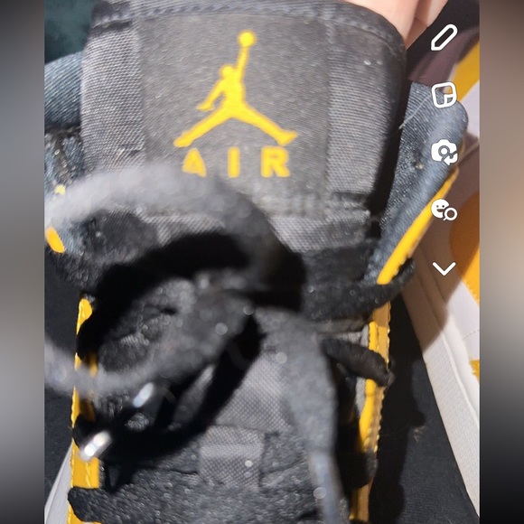 Worn 3 or 4 times size 10.5 mens - Picture 2 of 3